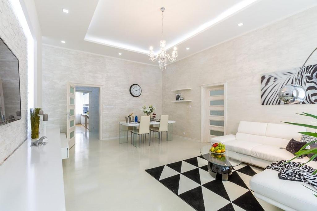Stylish Apartment 5 Minutes Walk From City Center Praha Exteriér fotografie