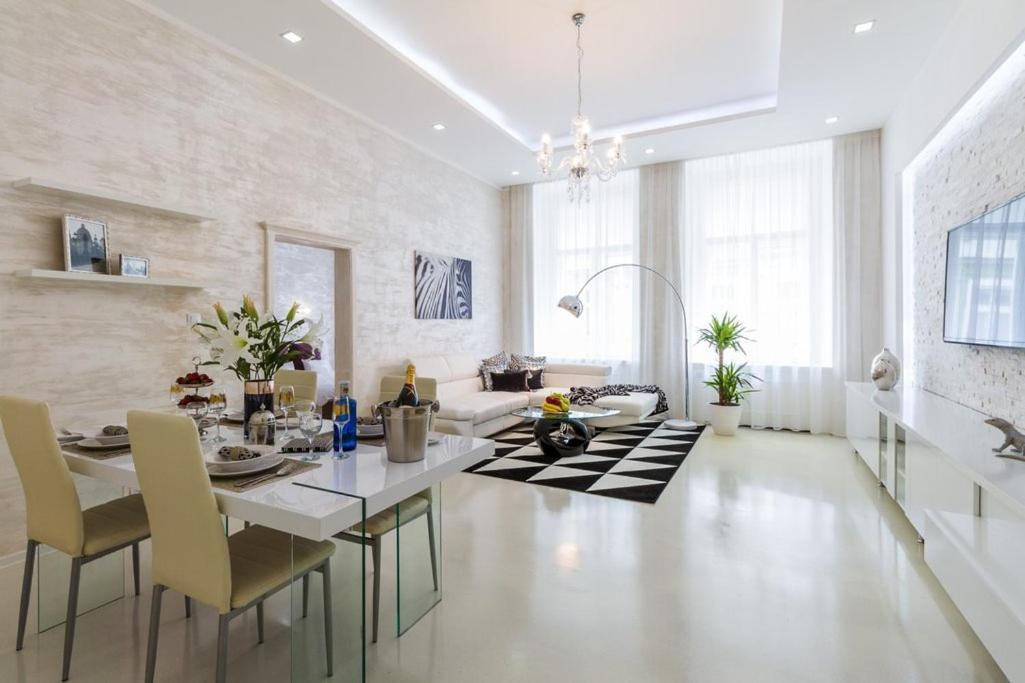 Stylish Apartment 5 Minutes Walk From City Center Praha Exteriér fotografie